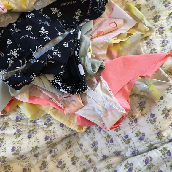 15 Victoria’s Secret Lot of Seamless Thong Panties 12 pairs Medium 3 pairs Large - Picture 12 of 12